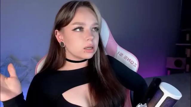 Image 6 of marceline_red Stream on Chaturbate on 2 months ago