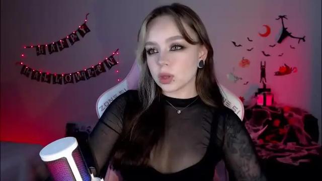 Image 11 of marceline_red Stream on Chaturbate on 2 months ago
