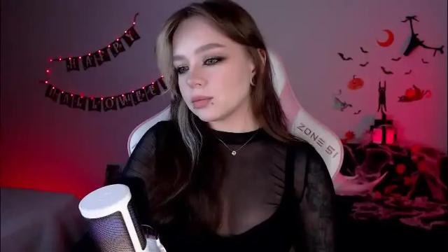 Image 2 of marceline_red Stream on Chaturbate on 2 months ago