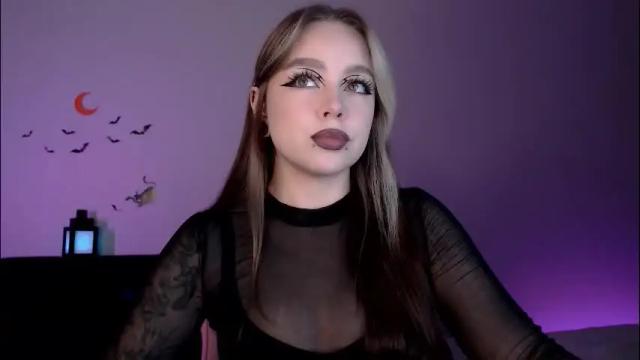 Image 2 of marceline_red Stream on Chaturbate on 2 months ago