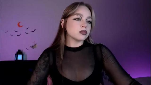 Image 3 of marceline_red Stream on Chaturbate on 2 months ago