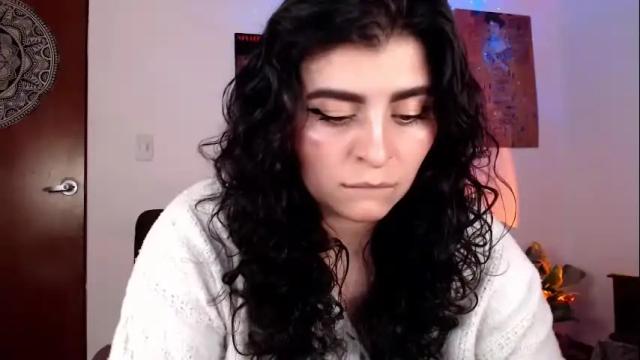 Image 2 of marceline_uu Stream on Chaturbate on 1 month ago