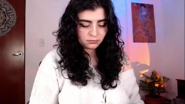 Image 4 of marceline_uu Stream on Chaturbate on 1 month ago