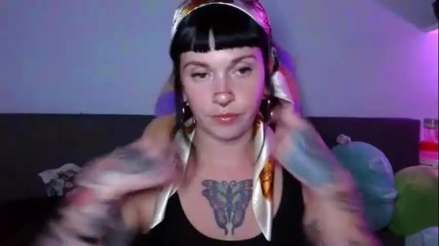 Image 3 of marcelinealtaria Stream on Chaturbate on 2 months ago