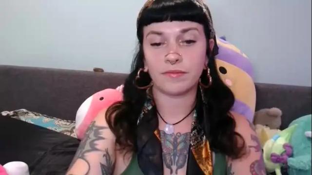 Image 2 of marcelinealtaria Stream on Chaturbate on 1 month ago