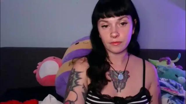 Image 4 of marcelinealtaria Stream on Chaturbate on 6 days ago