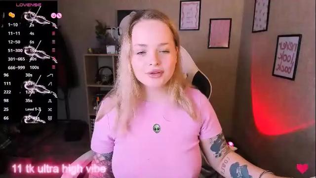 Thumbnail 3, marcelinepeach's Stream at Chaturbate, 3 hours ago