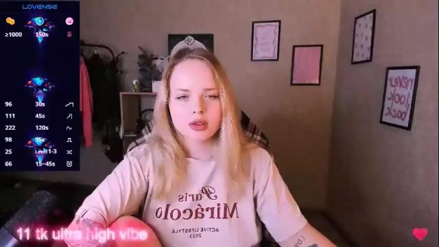 Image 11 of marcelinepeach Stream on Chaturbate on 1 month ago