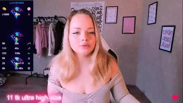 Image 10 of marcelinepeach Stream on Chaturbate on 1 month ago