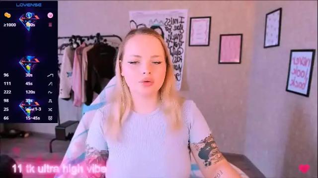 Image 6 of marcelinepeach Stream on Chaturbate on 27 days ago