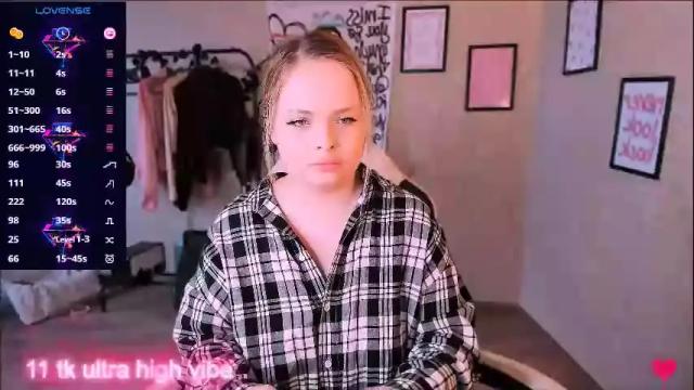 Image 7 of marcelinepeach Stream on Chaturbate on 23 days ago