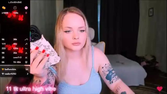 Image 11 of marcelinepeach Stream on Chaturbate on 1 month ago