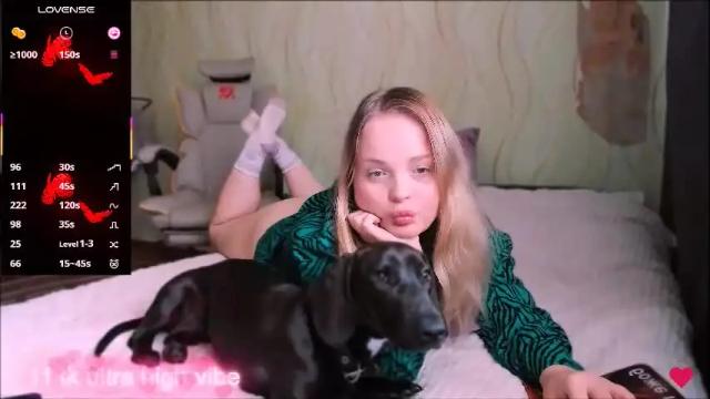 Image 12 of marcelinepeach Stream on Chaturbate on 1 month ago