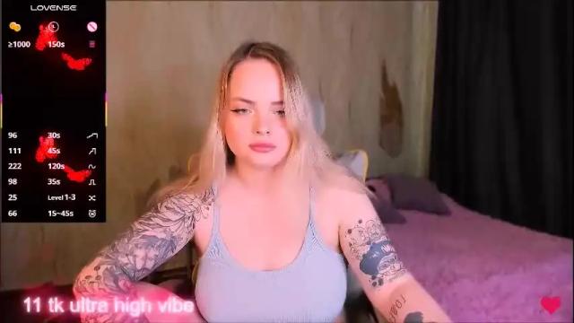 Image 11 of marcelinepeach Stream on Chaturbate on 1 month ago