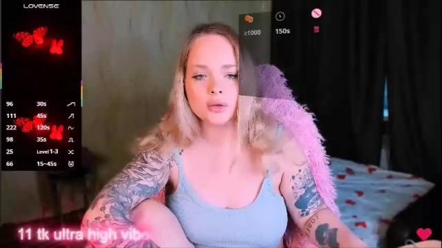 Image 10 of marcelinepeach Stream on Chaturbate on 1 month ago