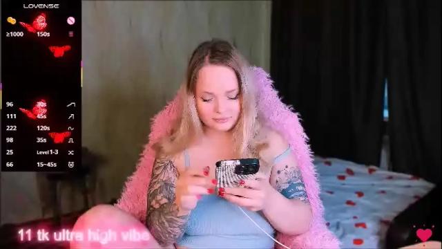 Image 7 of marcelinepeach Stream on Chaturbate on 1 month ago