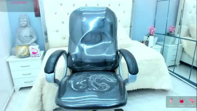 Image 4 of marcella_hill Stream on Chaturbate on 1 month ago
