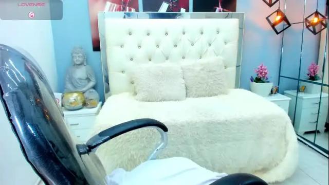 Image 7 of marcella_hill Stream on Chaturbate on 15 days ago