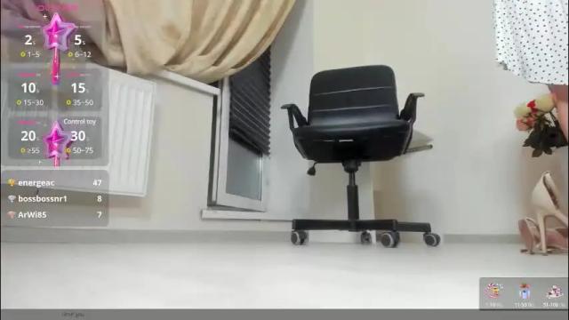 Image 3 of marciacolins Stream on Chaturbate on 3 months ago