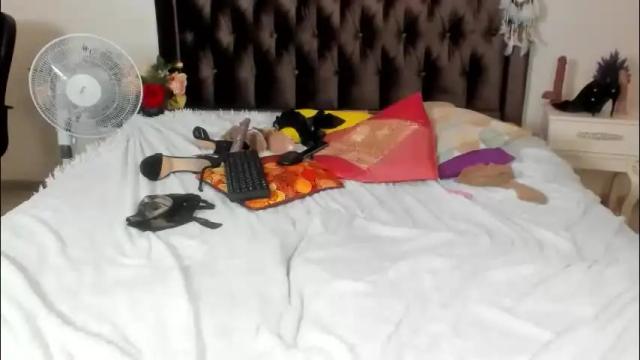 Image 8 of marciacolins Stream on Chaturbate on 2 months ago
