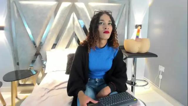 Image 2 of marfilastrom Stream on Chaturbate on 10 days ago