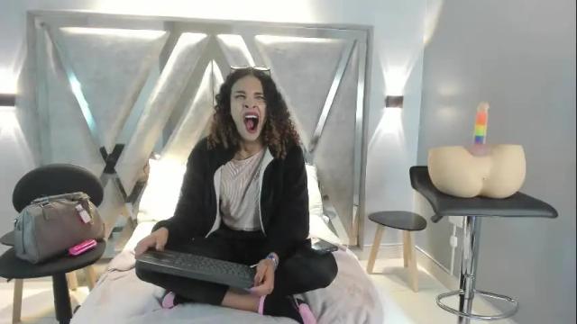 Image 3 of marfilastrom Stream on Chaturbate on 6 days ago