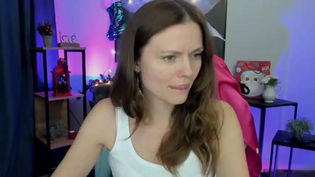 Image 2 of margaret_stone Stream on Chaturbate on 17 months ago