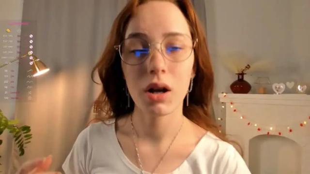 Image 3 of margarethowell Stream on Chaturbate on 12 months ago