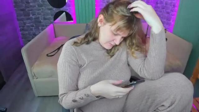 Image 2 of margaretlens Stream on Chaturbate on 23 months ago