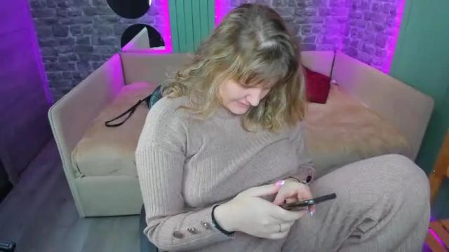 Image 4 of margaretlens Stream on Chaturbate on 23 months ago