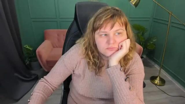 Image 12 of margaretlens Stream on Chaturbate on 23 months ago