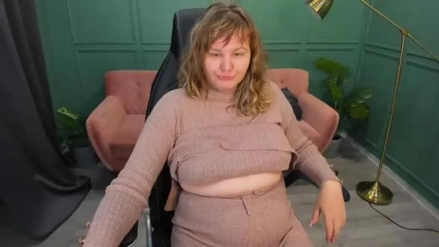 Image 2 of margaretlens Stream on Chaturbate on 23 months ago