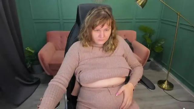 Image 3 of margaretlens Stream on Chaturbate on 23 months ago