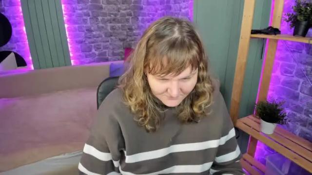 Image 4 of margaretlens Stream on Chaturbate on 23 months ago