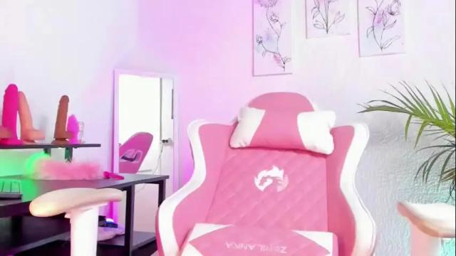 Image 4 of margarita_zaa Stream on Chaturbate on 20 days ago