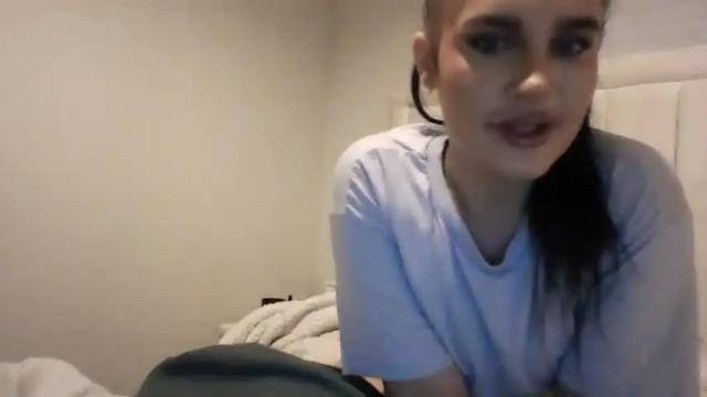 Image 3 of margo101x Stream on Chaturbate on 17 months ago