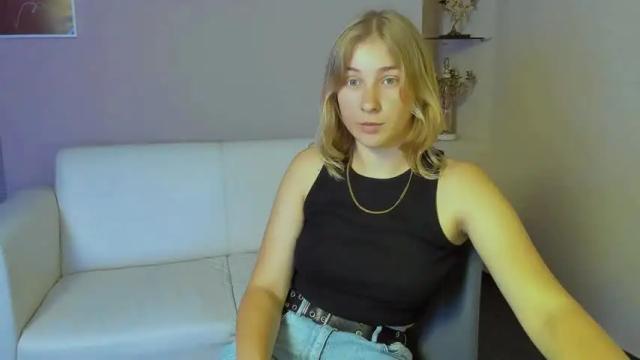 Image 3 of margo_wolker Stream on Chaturbate on 24 months ago