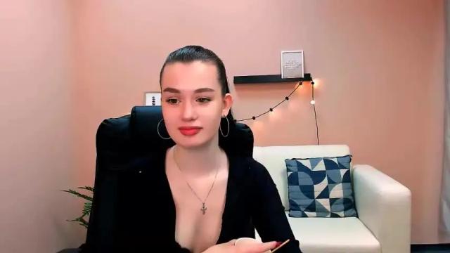 Image 11 of margo_wolker Stream on Chaturbate on 23 months ago