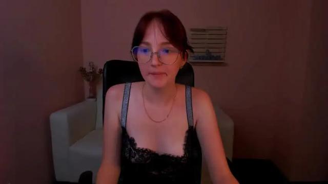 Image 2 of margo_wolker Stream on Chaturbate on 23 months ago