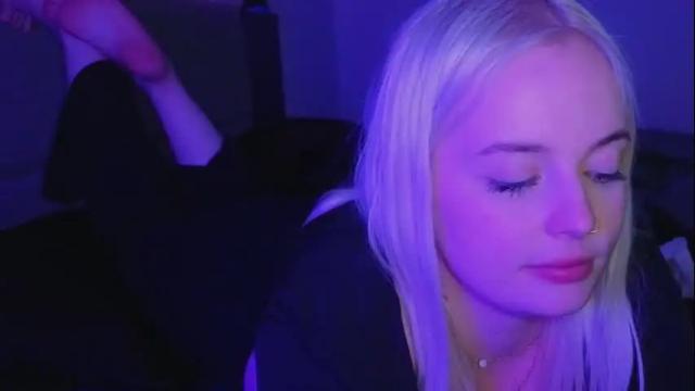 Image 11 of margot_robbie7 Stream on Chaturbate on 1 month ago