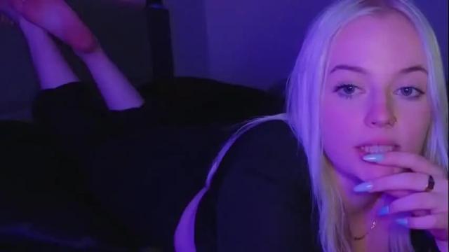Image 7 of margot_robbie7 Stream on Chaturbate on 1 month ago