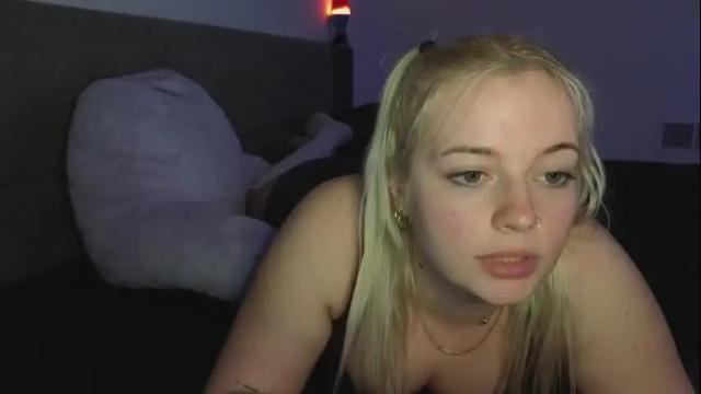 Image 7 of margot_robbie7 Stream on Chaturbate on 1 month ago