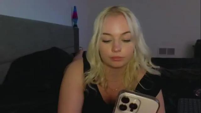 Image 11 of margot_robbie7 Stream on Chaturbate on 1 month ago