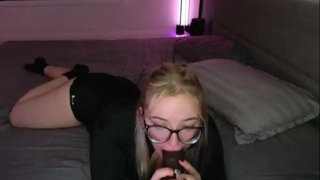 Image 2 of margot_robbie7 Stream on Chaturbate on 2 months ago