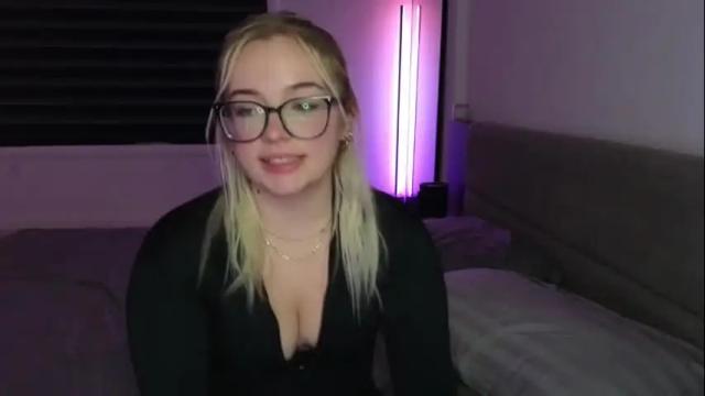 Image 7 of margot_robbie7 Stream on Chaturbate on 2 months ago