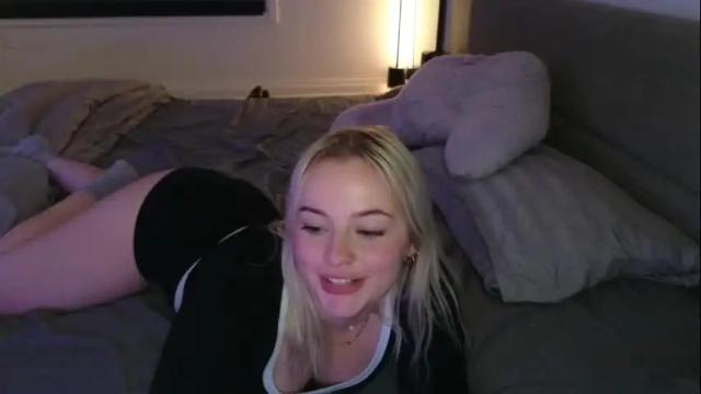 Image 7 of margot_robbie7 Stream on Chaturbate on 2 months ago