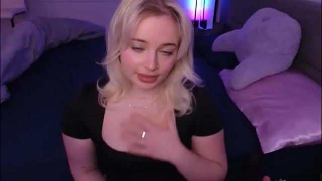 Image 7 of margot_robbie7 Stream on Chaturbate on 1 month ago