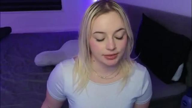Image 4 of margot_robbie7 Stream on Chaturbate on 11 days ago
