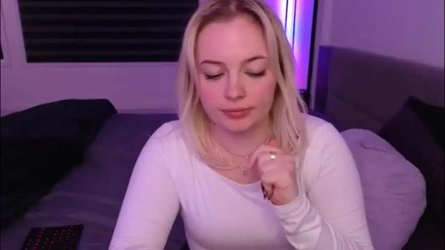 Image 2 of margot_robbie7 Stream on Chaturbate on 9 days ago