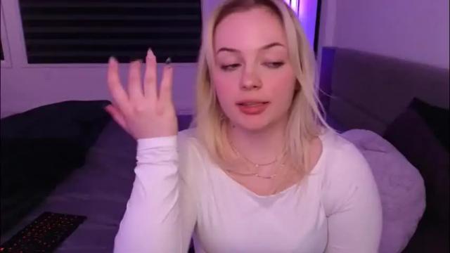 Image 4 of margot_robbie7 Stream on Chaturbate on 9 days ago